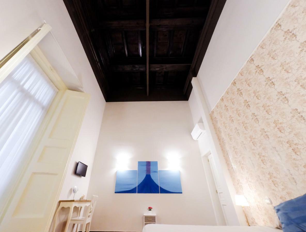 Domus Donnaregina Apartments Napoli Eksteriør billede