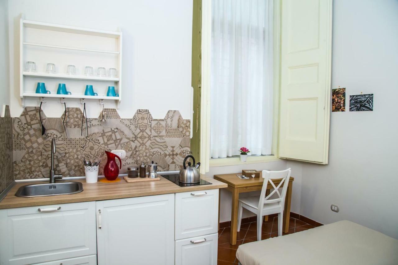 Domus Donnaregina Apartments Napoli Eksteriør billede